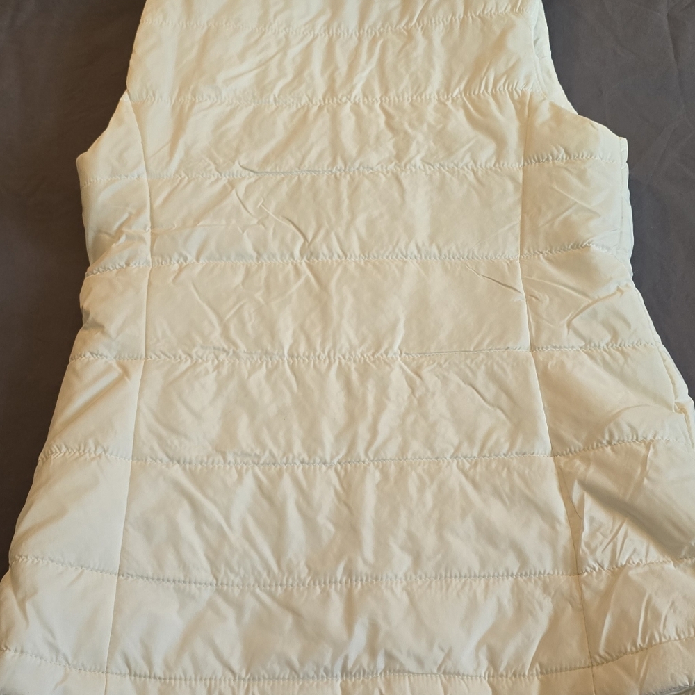 White vest - Picture 6 of 6